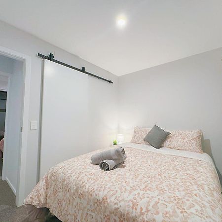 Modern & Stylish 3 Bedroom At Lowerhutt 下哈特 外观 照片