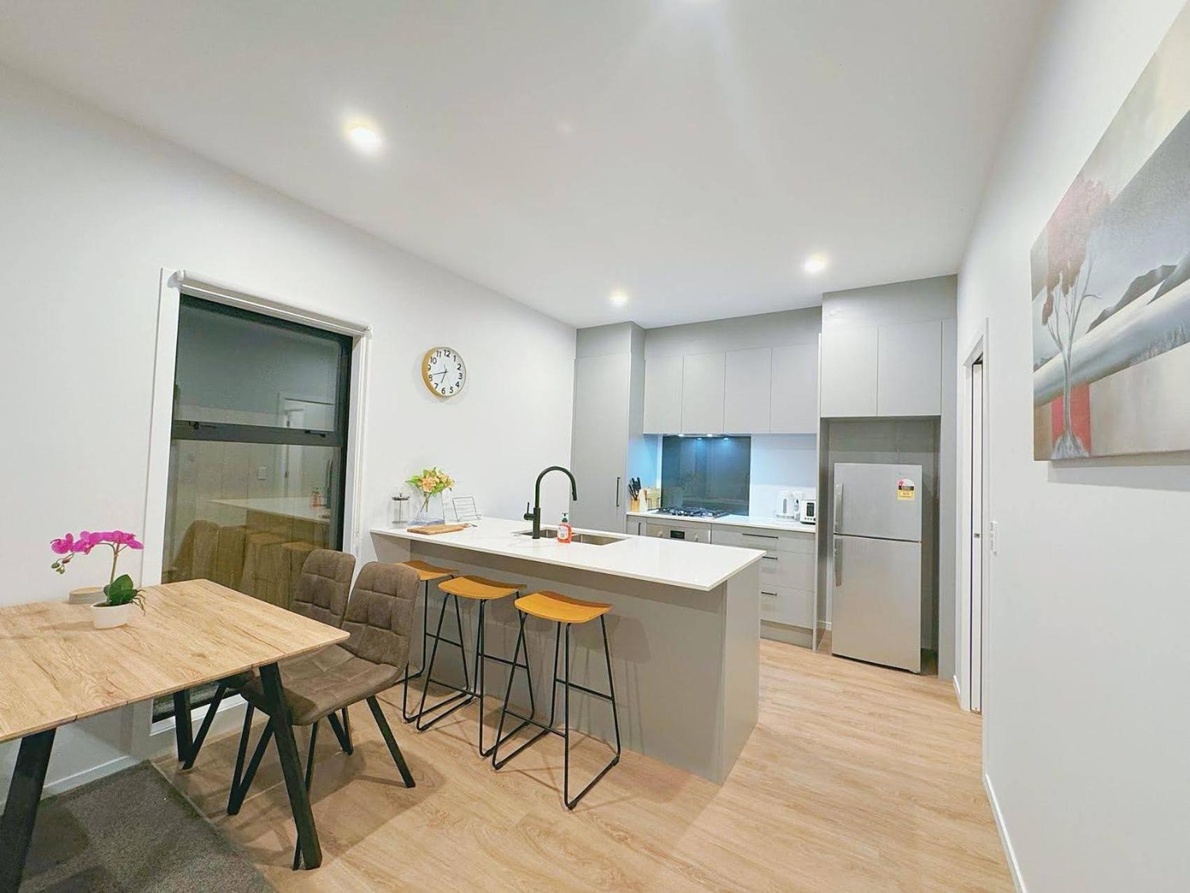 Modern & Stylish 3 Bedroom At Lowerhutt 下哈特 外观 照片